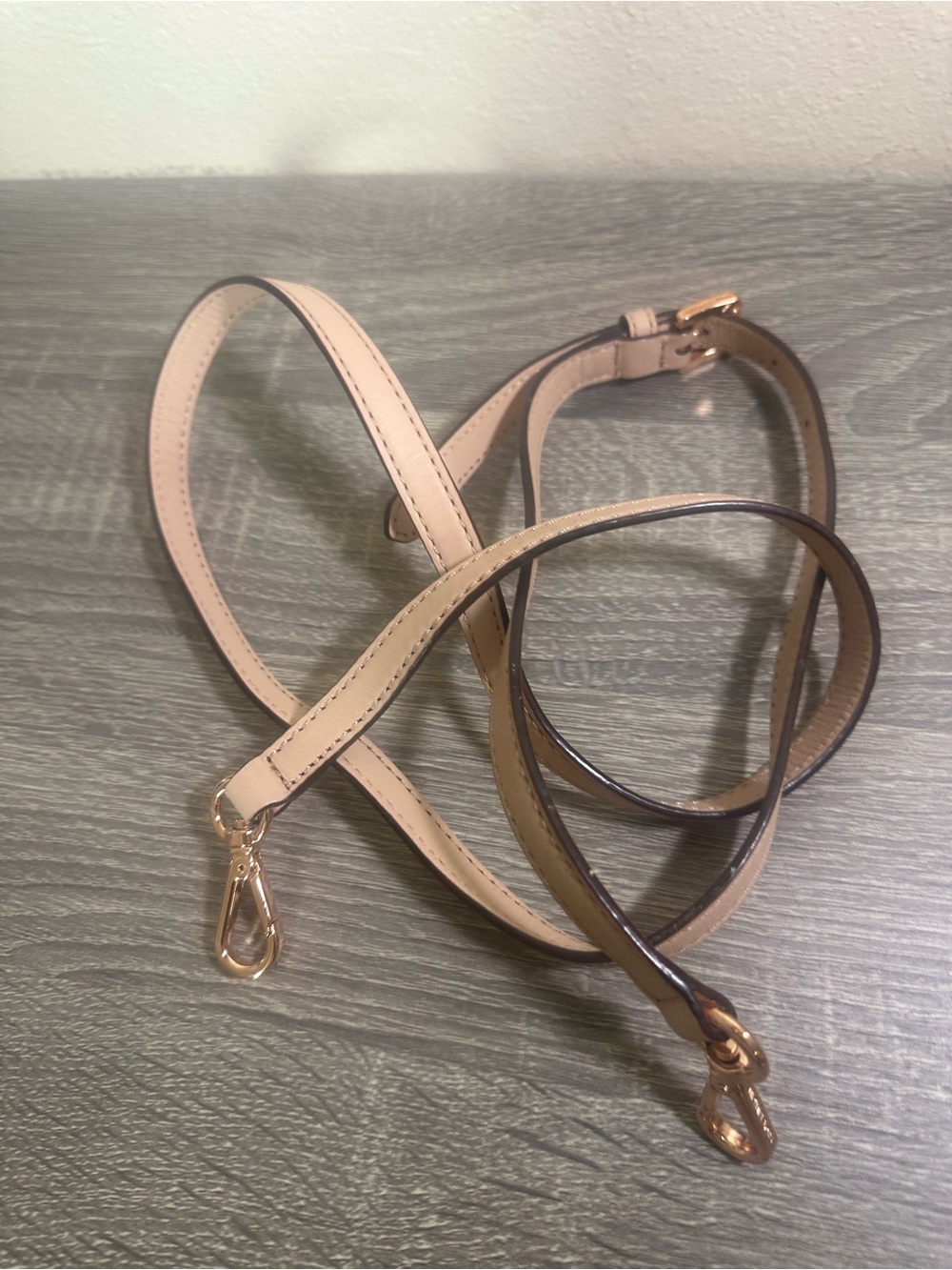 Michael Kors Pale Pink Leather Crossbody Strap with Rose Gold Hardware
